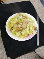 甘蓝炒肉片