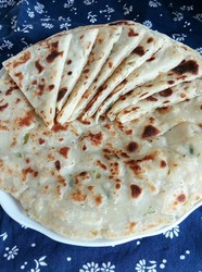 土豆榨菜葱饼