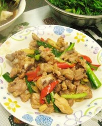 大蒜炒鸡肉
