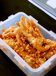 蒜味红油鸡爪