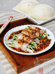 蒜泥白肉蔬菜卷