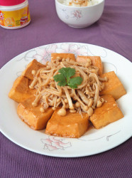 金针菇烧豆腐