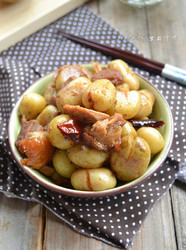 烧肉焖小土豆