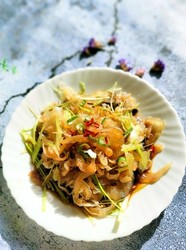 椒油海蜇丝