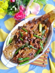 豆瓣酱焖黄花鱼