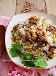 核桃蘑菇素炒饭