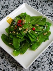 绿意如春~蒜蓉荷兰豆