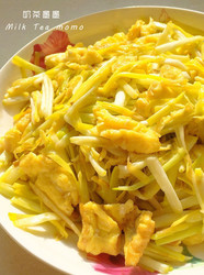 蒜黄炒鸡蛋