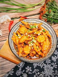 小鲍鱼红烧鸡爪