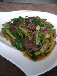 蒜叶炒鸡胗