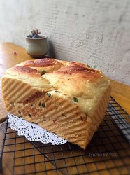 葱香海苔肉松面包