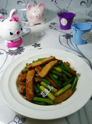 蒜苗炒白豆干