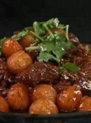 牛肉焖土豆