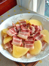 咸腊肉蒸土豆