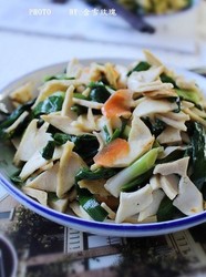 大蒜炒白干