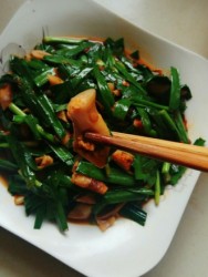 韭菜炒蛏子肉