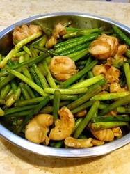 蒜苔炒生肠