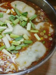 酸汤三鲜水饺
