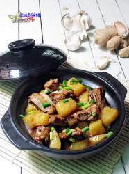 黑椒排骨炖土豆