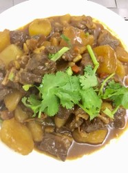 牛腩焖土豆