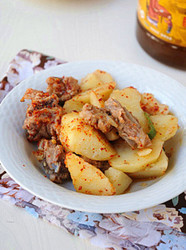 香辣土豆烧排骨