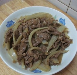 圆葱炒牛肉