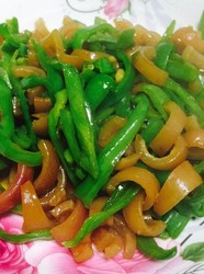 青椒炒猪皮