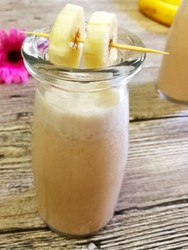 香蕉石榴牛奶