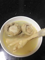 干鲍鱼炖鸡脚鸡肾汤