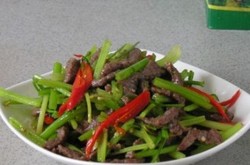 芹菜炒牛柳