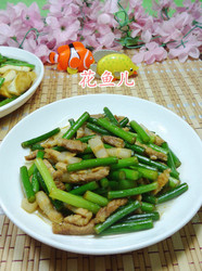 猪肉炒蒜薹