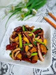 香辣酥炒鱿鱼