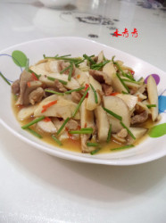 杏鲍菇炒肉丝