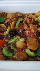 土豆胡萝卜焖鸡块