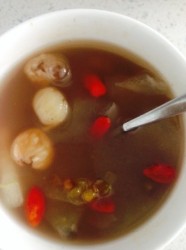 绿豆桂圆枸杞冬瓜汤