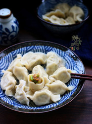 猪肉蒜苔馅儿饺子