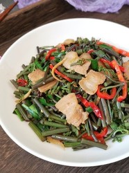 蕨菜炒五花肉