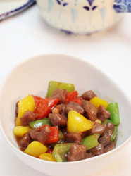 彩椒牛肉粒