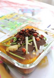 水煮芹菜鸭血