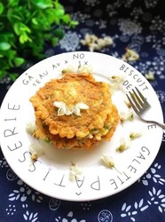 槐花鸡蛋煎饼