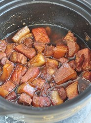 砂锅土猪肉