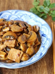 蘑菇炒肉片