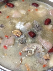 猪脚煲鸡
