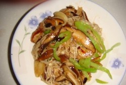 蘑菇炒鸡丝