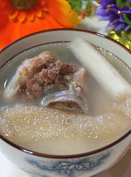 竹荪山药煲猪骨