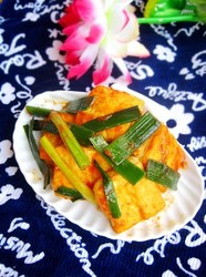 湖南辣酱蒜苗烧豆腐