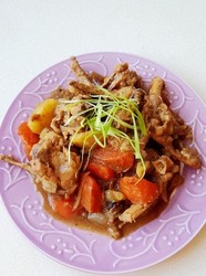家常土豆炖鸡