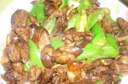 鸡心炒小辣椒