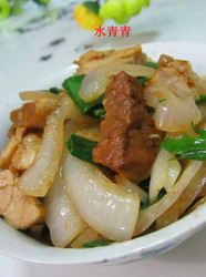 洋葱炒卤肉