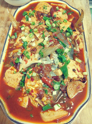金鲳鱼炖豆腐